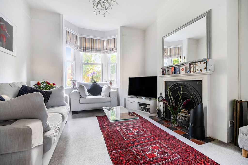 Property photo 3 of 19 Sitting Room