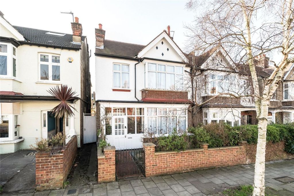 Property photo 1 of 12