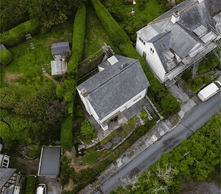 Property photo 2 of 28 Hengoed