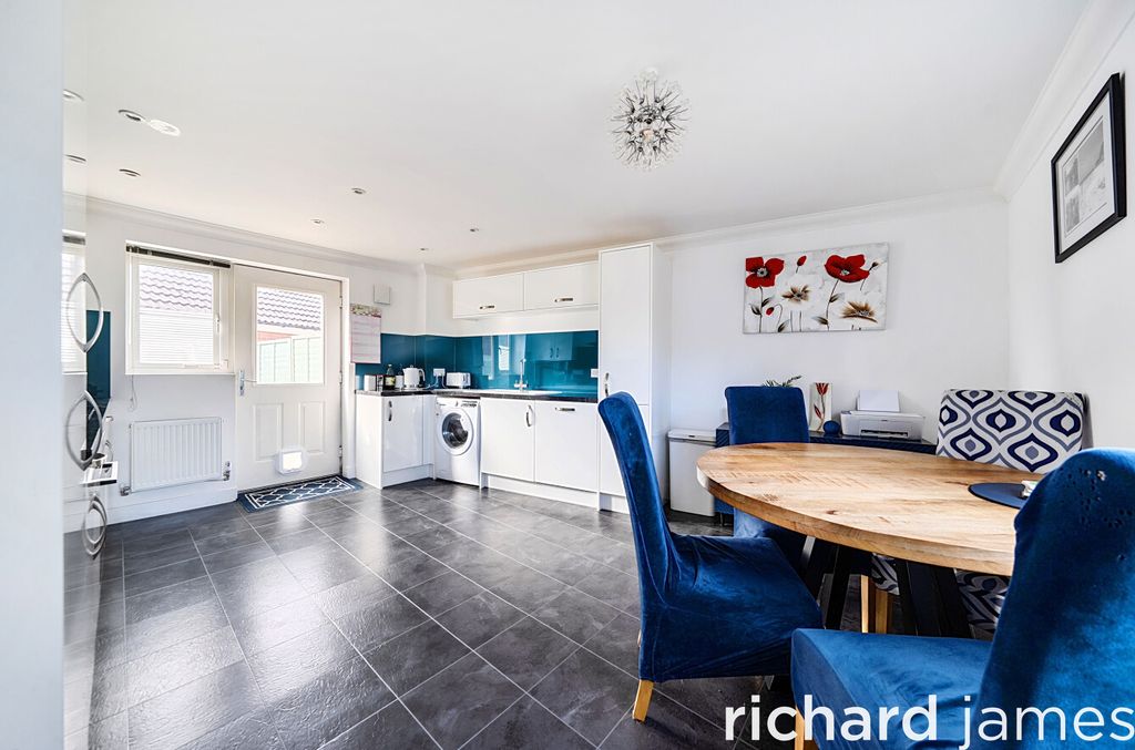 Property photo 3 of 14 ba338B07B0B34Bd4863Ec1Eb1B907Dba