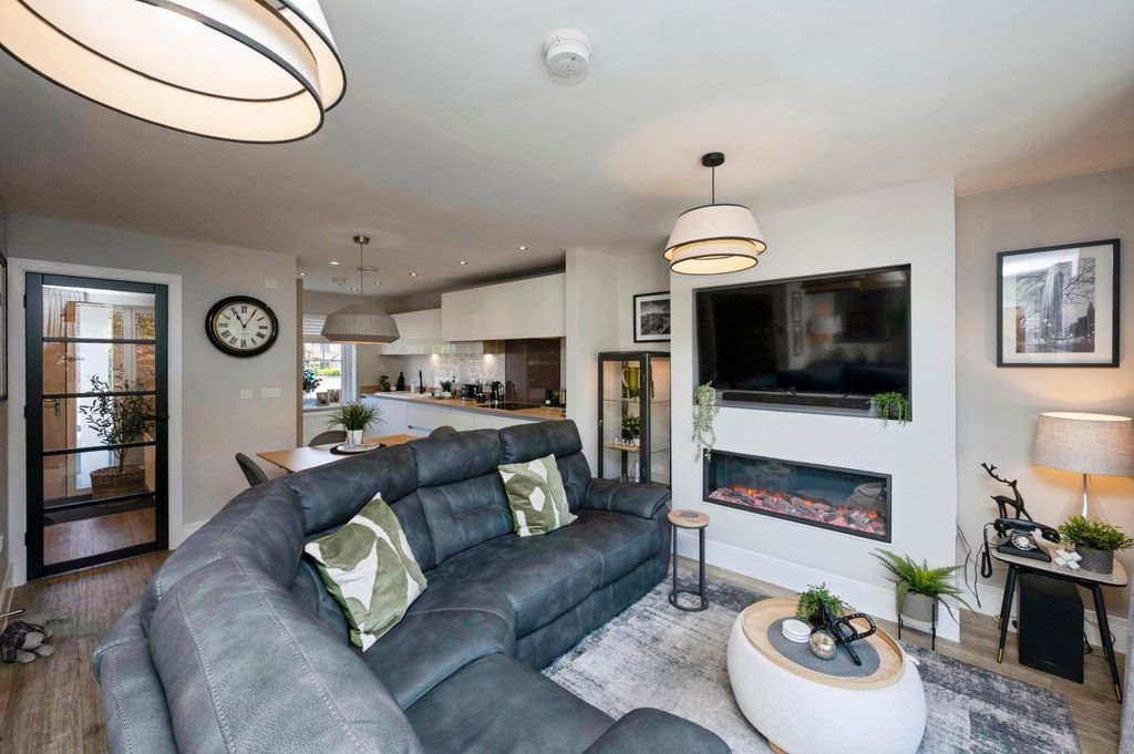 Property photo 3 of 22 Pbox-Img.Jpg