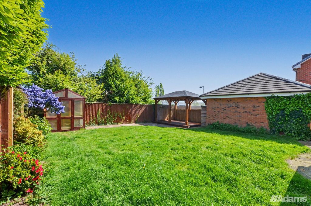 Property photo 2 of 27