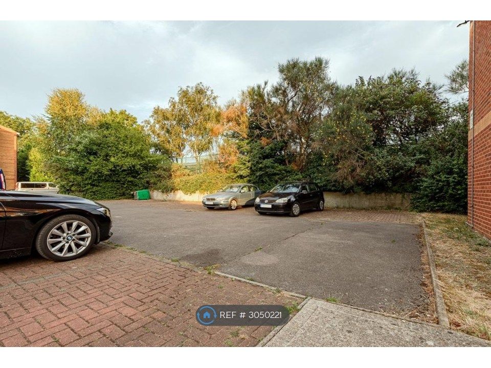 Property photo 2 of 8 Parking Area