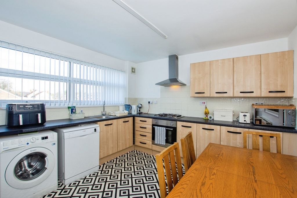 Property photo 3 of 13 Pbox-Img.Jpg