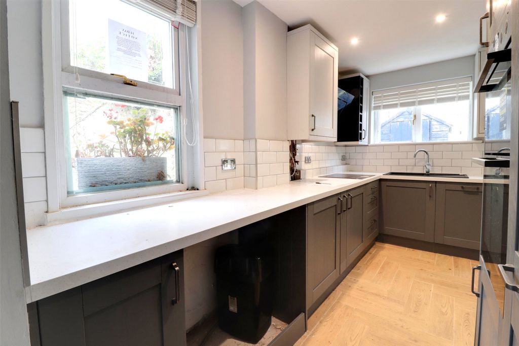 Property photo 2 of 13 Picture No. 01
