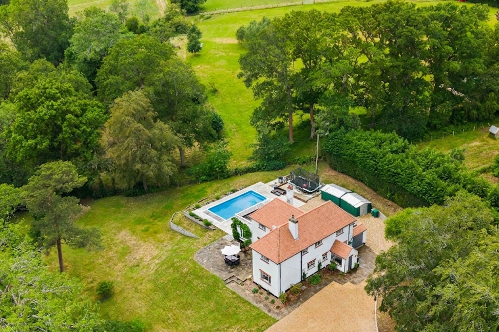 Property photo 1 of 20