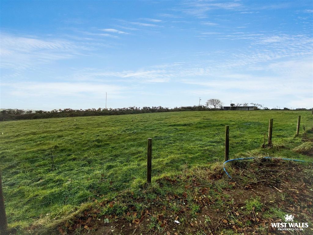 Property photo 3 of 32 Image00006 (5).Jpg