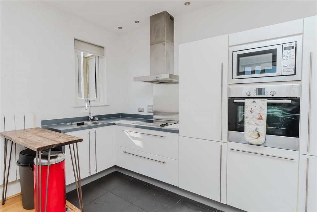 Property photo 3 of 28 Picture No. 38