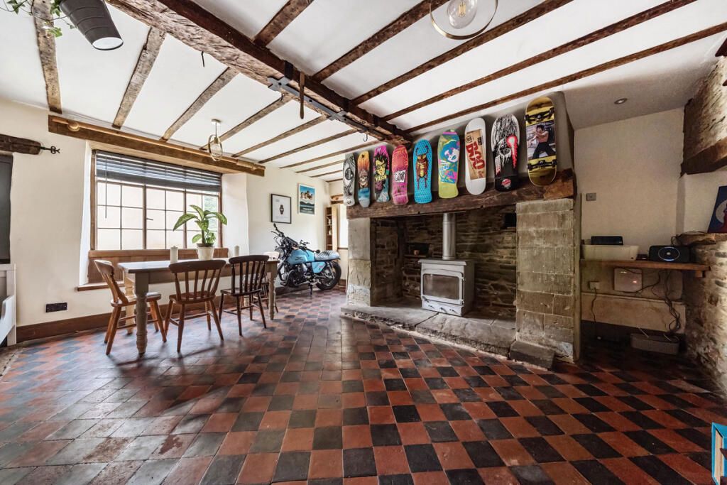 Property photo 3 of 21