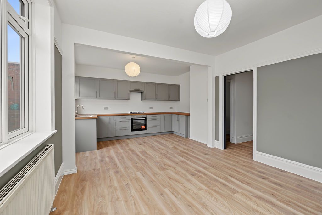 Property photo 1 of 28 Kitchen Diner