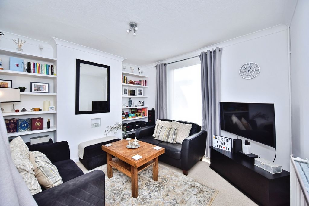 Property photo 2 of 14 Pbox-Img.Jpg