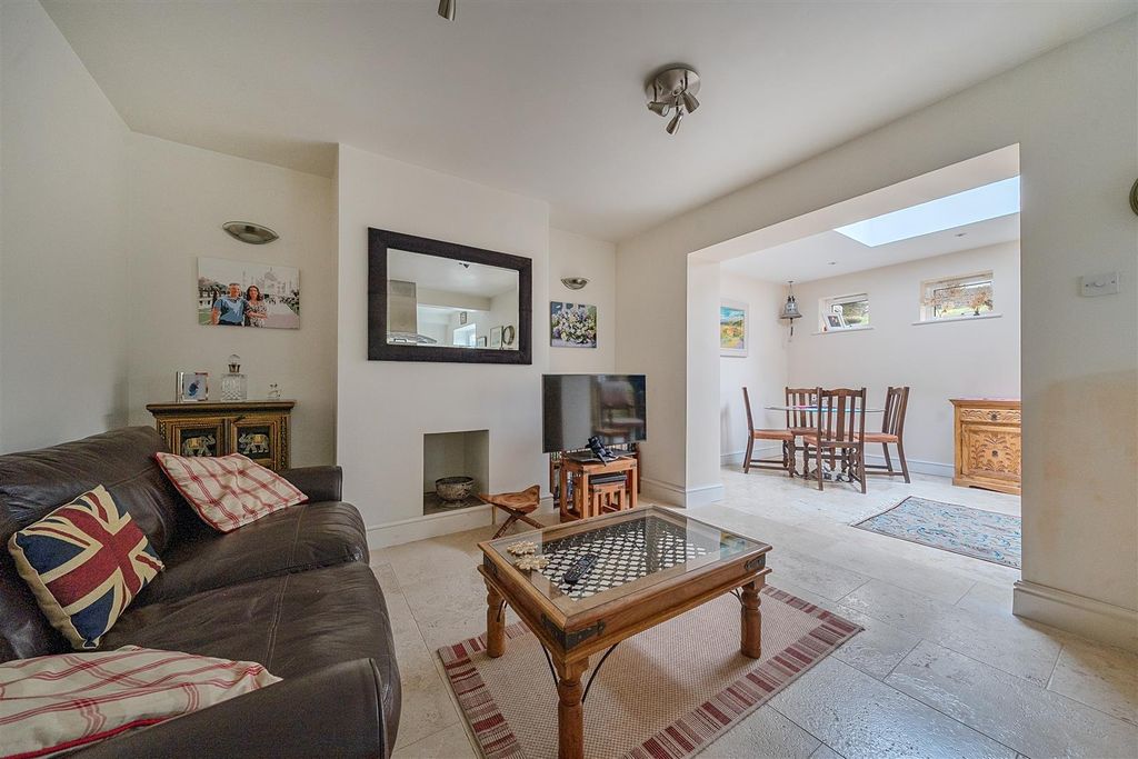 Property photo 3 of 13 Kitchen Snug.Jpg