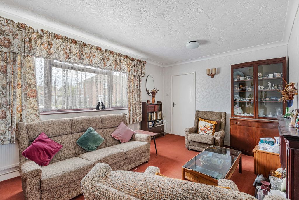 Property photo 3 of 18