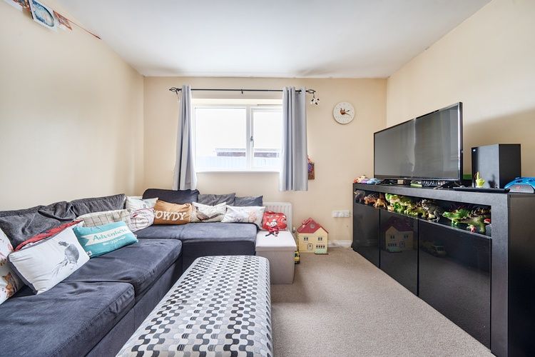 Property photo 2 of 19