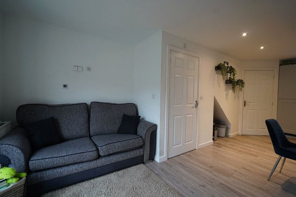 Property photo 3 of 7 Picture No. 06