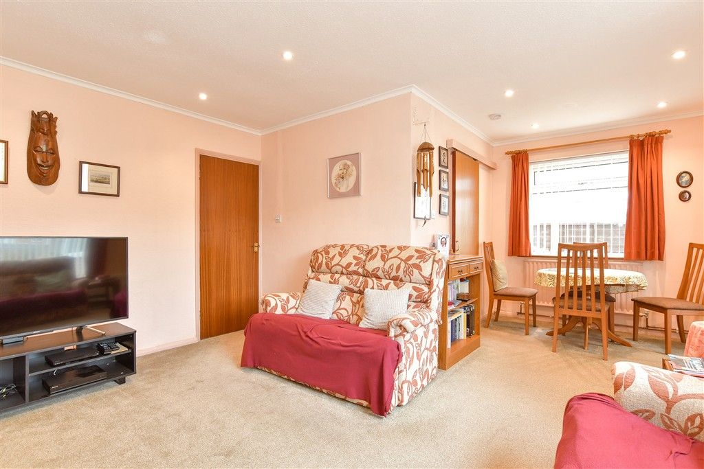 Property photo 3 of 12 Lounge/Diner