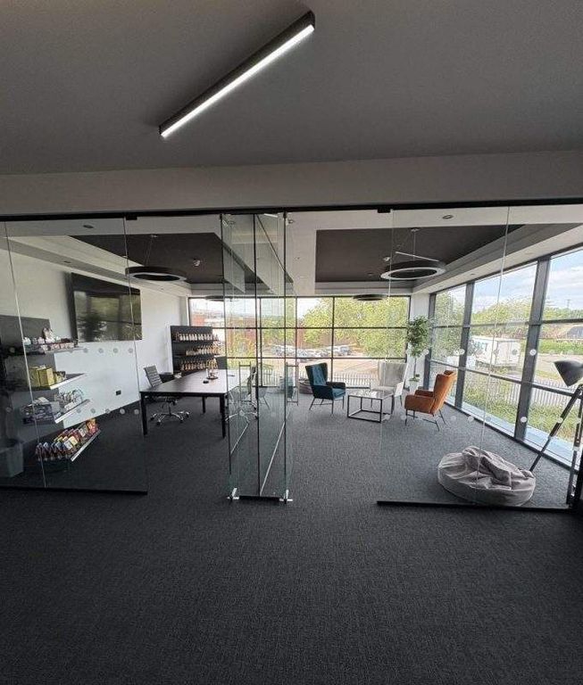 Property photo 2 of 8