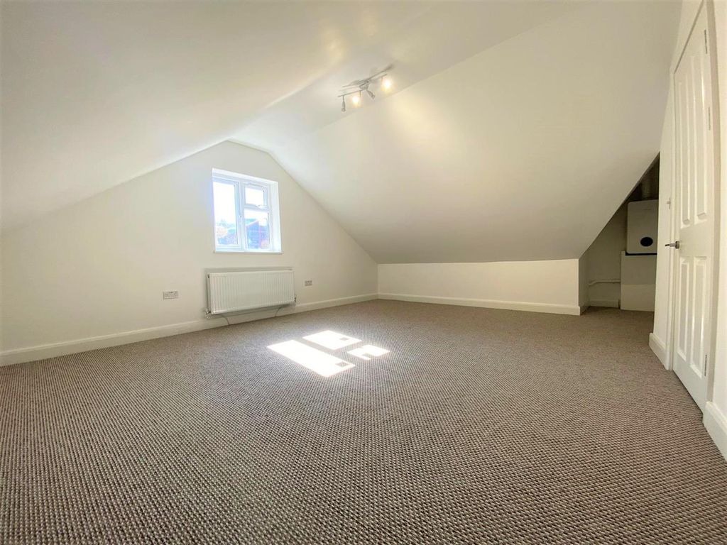 Property photo 3 of 7 Bedroom