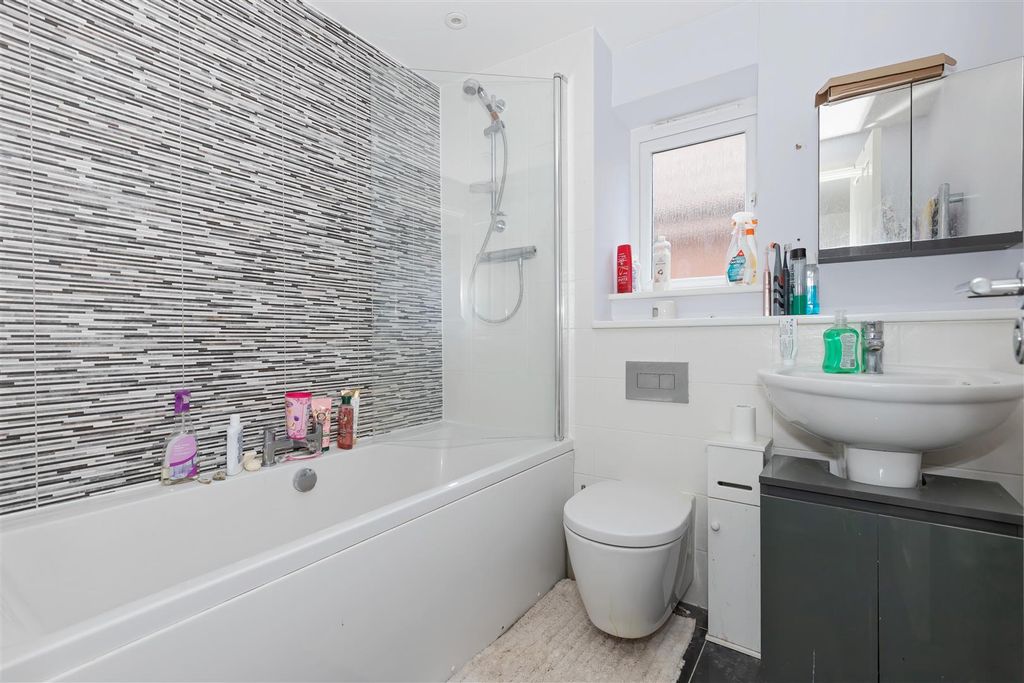 Property photo 3 of 19 Jackson Way_1.Jpg