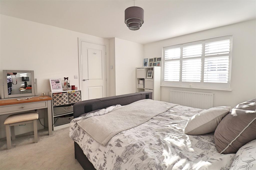 Additional image 22 of 5 bed detached house for saleHome Field Drive, Braintree CM7