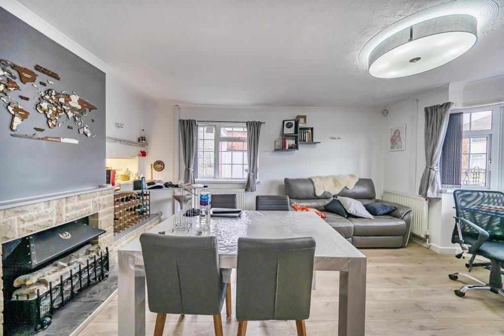 Property photo 3 of 18 Reception/Dining Room