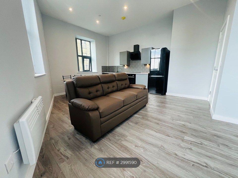 Property photo 3 of 12