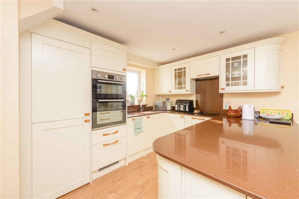 Property photo 3 of 10 Kitchen/Diner