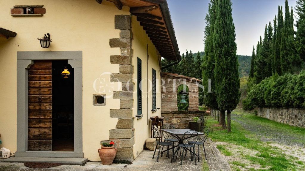 Property photo 1 of 44 Renovated Farmhouse With Annex And Private Land In Spertaglia