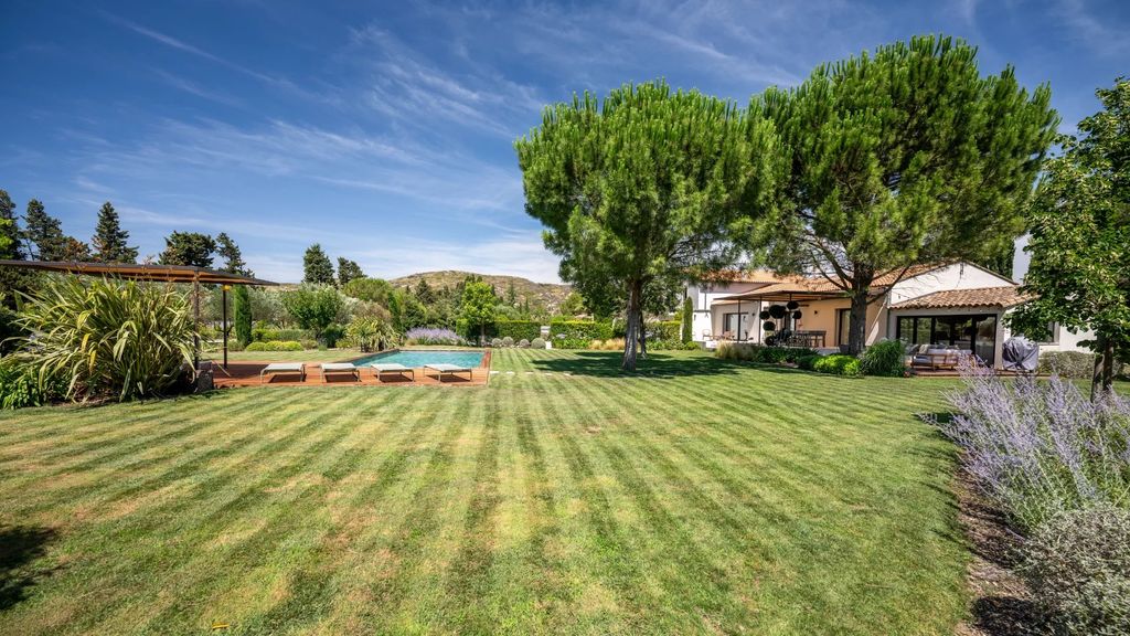 Property photo 3 of 21