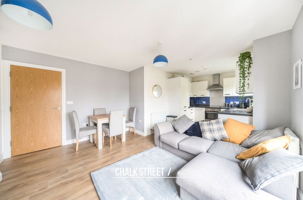 Property photo 2 of 12