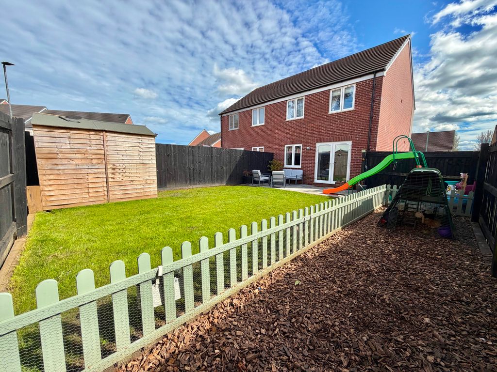 Property photo 2 of 16