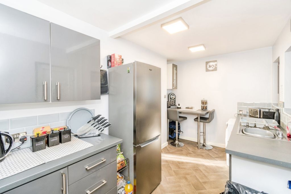 Property photo 3 of 15 Pbox-Img.Jpg