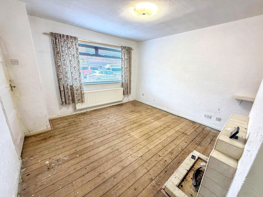 Property photo 3 of 14