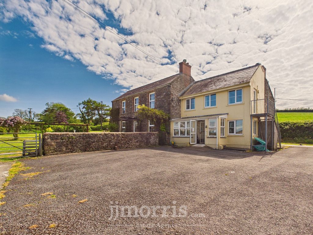 Property photo 3 of 59