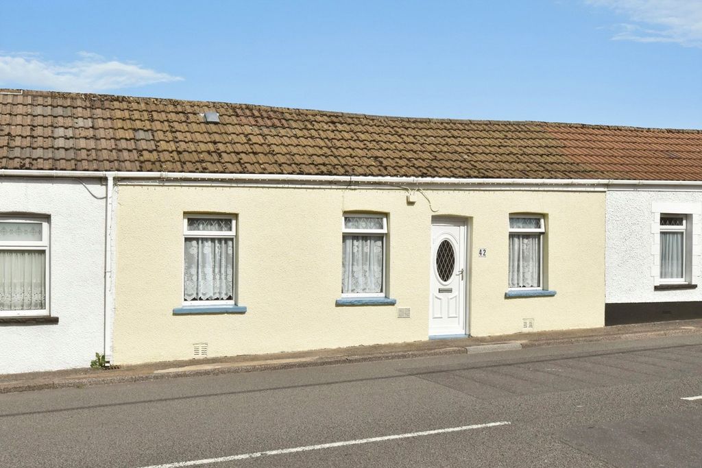 Property photo 1 of 16 Pbox-Img.Jpg