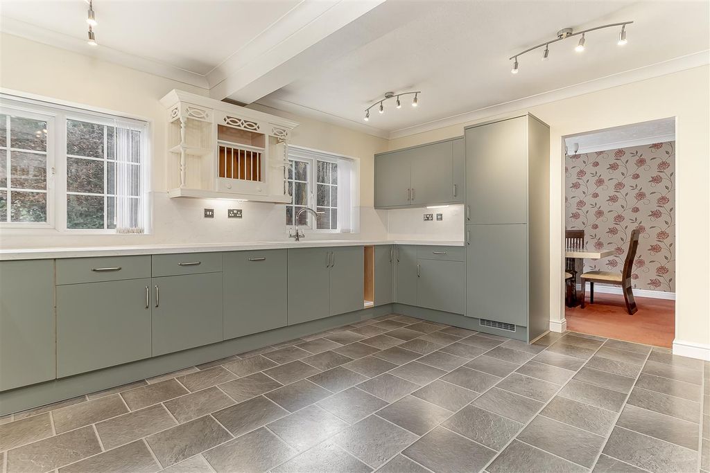 Property photo 3 of 27 Dining Kitchen - B.Jpg