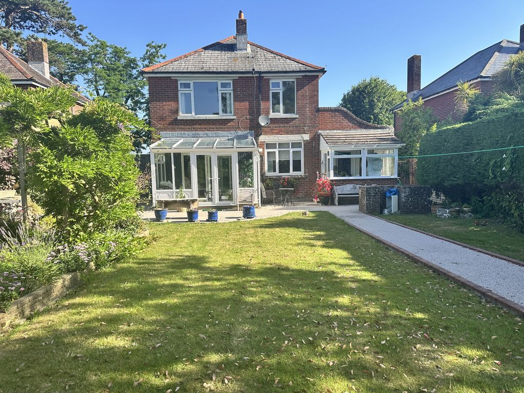 Property photo 2 of 22