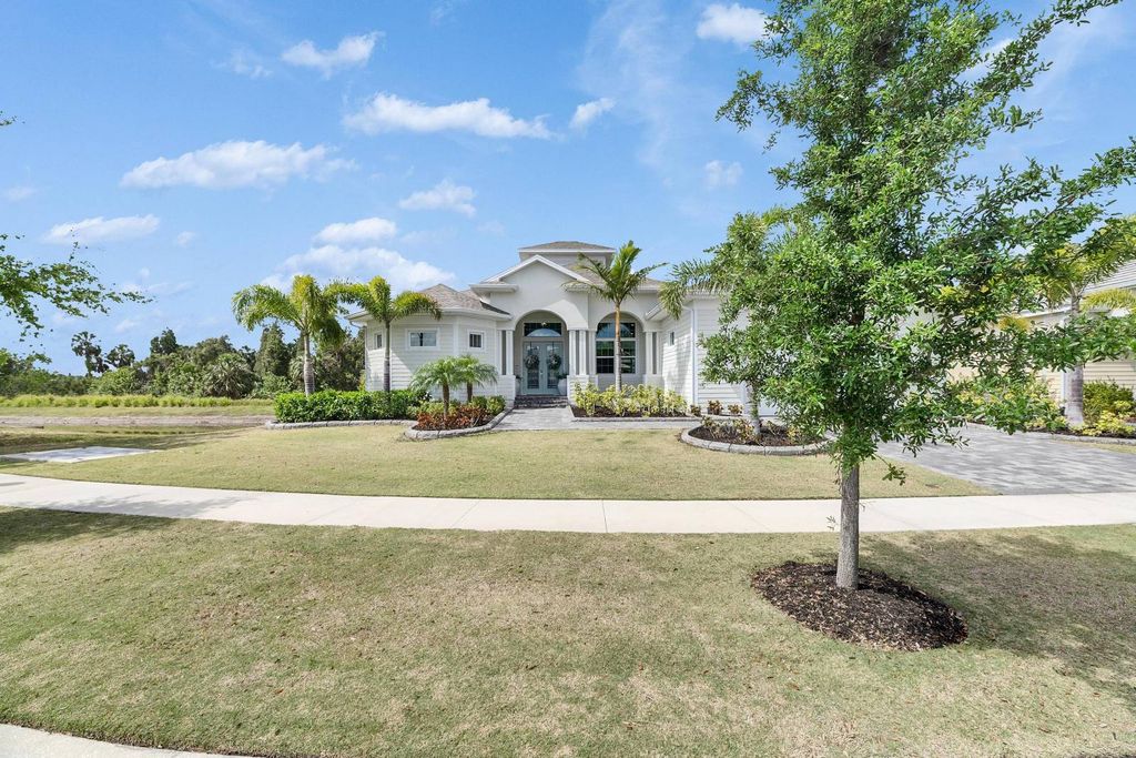 Property photo 1 of 100