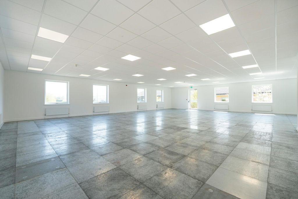 Property photo 2 of 25 Iw1104251380Ffca234.Jpg