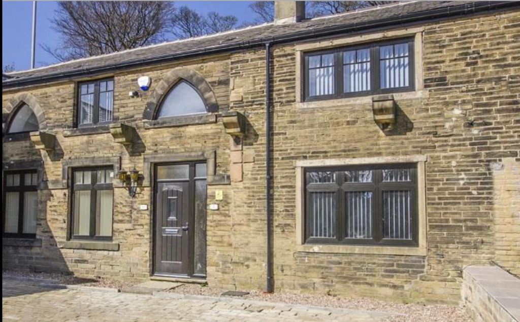 Property photo 1 of 17