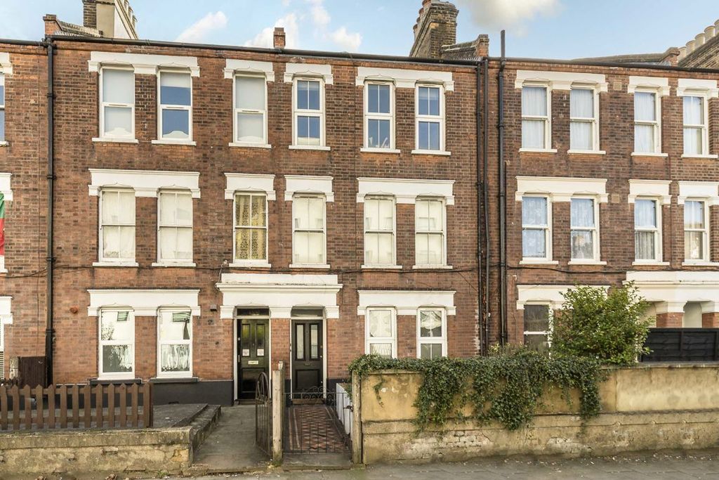 Property photo 1 of 7