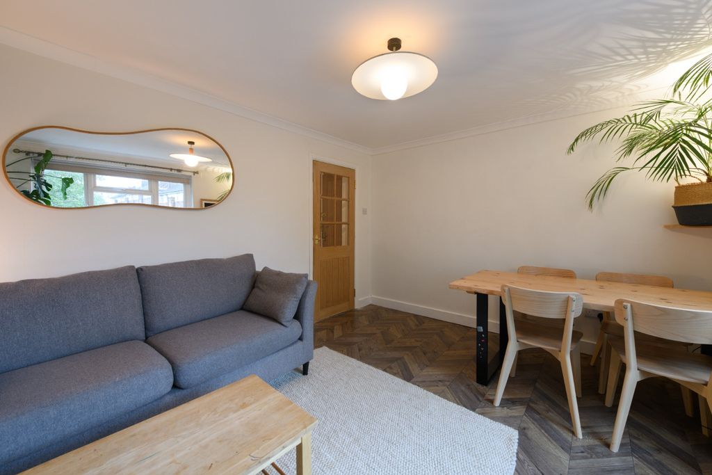 Property photo 3 of 16 5901792