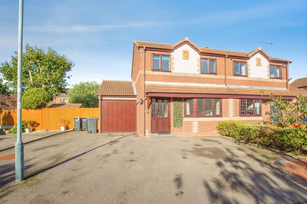 Property photo 1 of 25