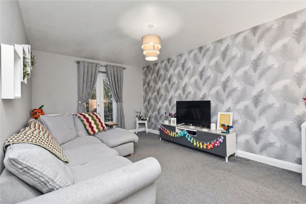 Property photo 2 of 15 Picture No. 03