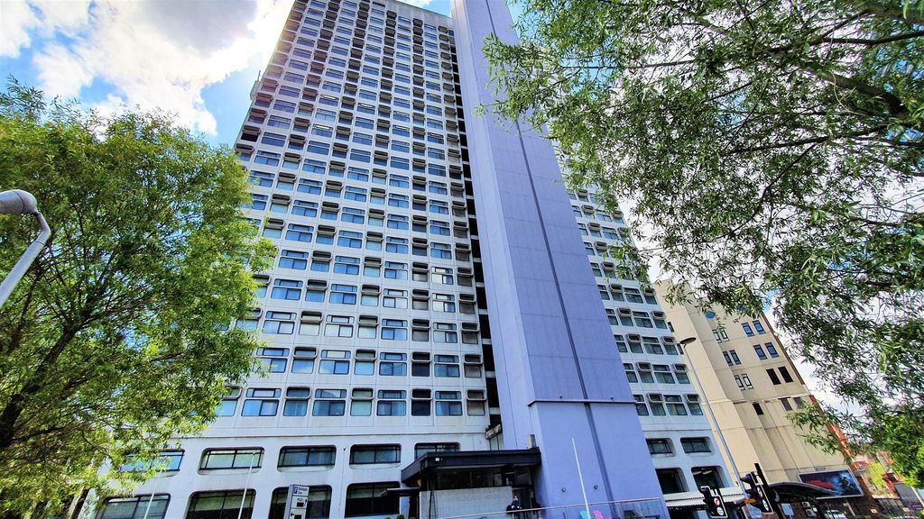 Property photo 1 of 31