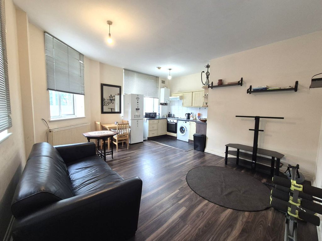 Property photo 1 of 6