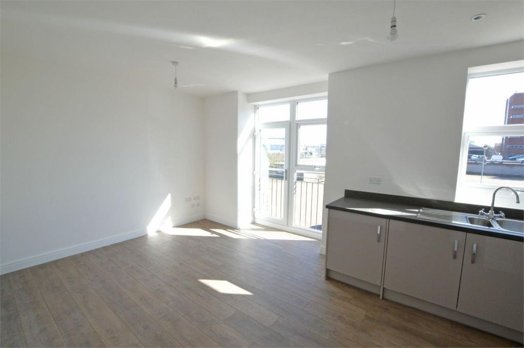 Property photo 3 of 6 Utljzcos-Yxffjcw1Akqxnpxt94.Jpg