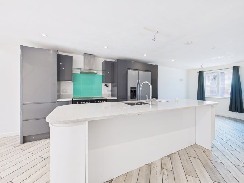 Property photo 2 of 12 Kitchen