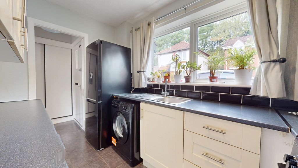 Property photo 2 of 12 4509511