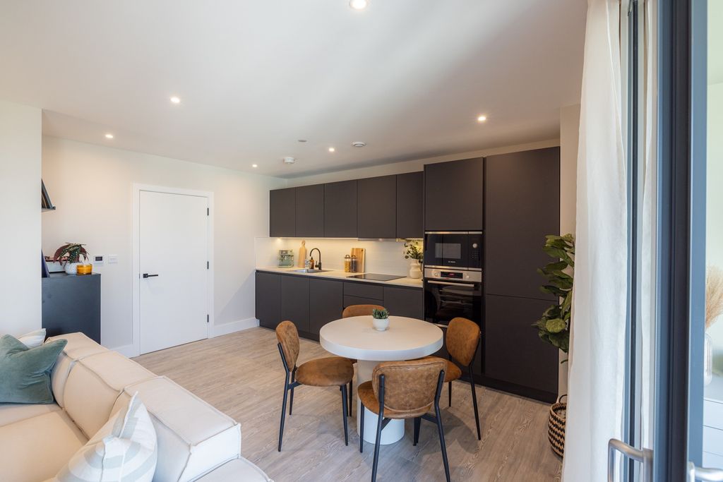 Property photo 3 of 10 Living Room